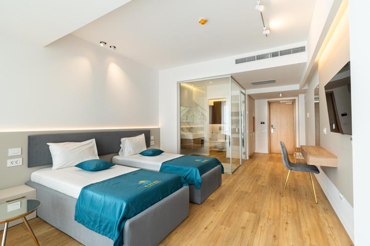 Отель Poeme Mamaia Retreat Экстерьер фото